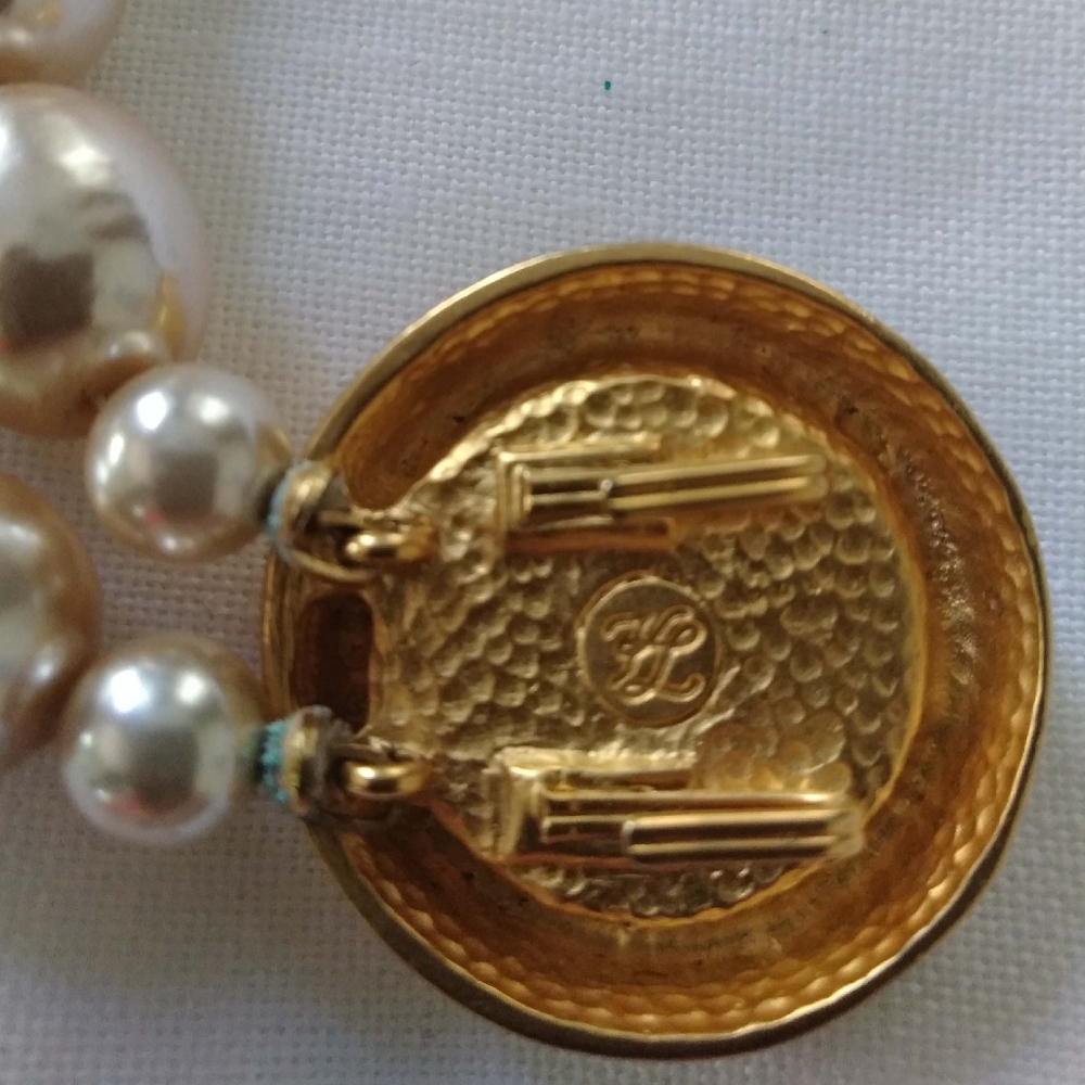 Karl Lagerfeld vintage pearl bracelet - Picture 5 of 7